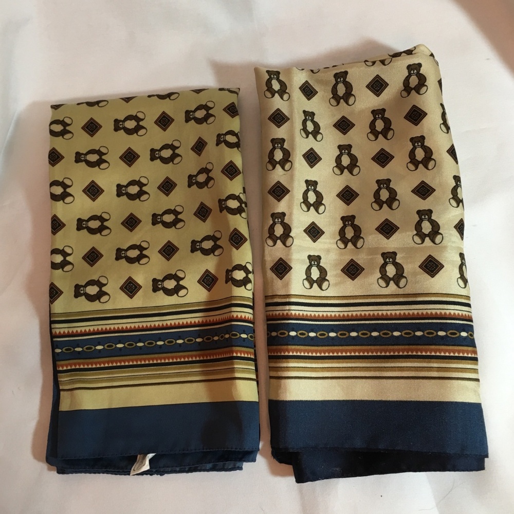 2 Scarves Italy Square Teddy Bears 100% Polyester